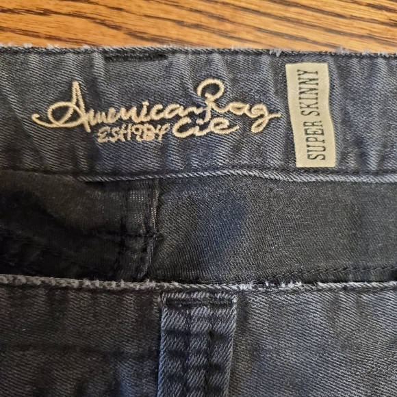 American Rag Women's Straight Legged Jeans - Picture 9 of 9